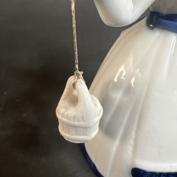 Dutch Girl Bell – 5.5″ Porcelain Figurine Blue White Delft Style Holland VTG - Picture 9 of 11